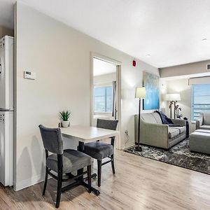 One Bedroom Suite Full Kitchen